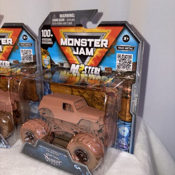 Monster Jam Truck Mystery Mudders SET OF 2 - MAX D and SonUva Digger 2024 NEW - Picture 4 of 5